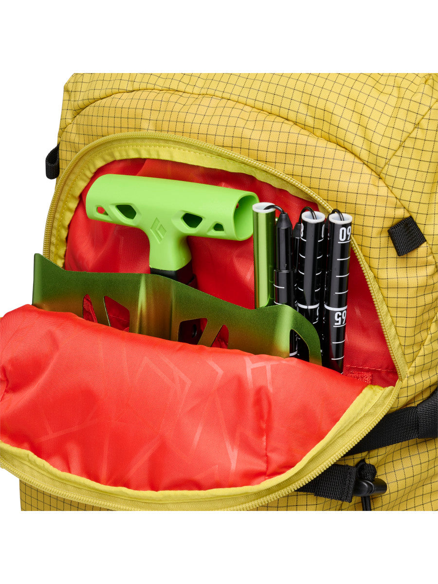 Black Diamond Cirque 35