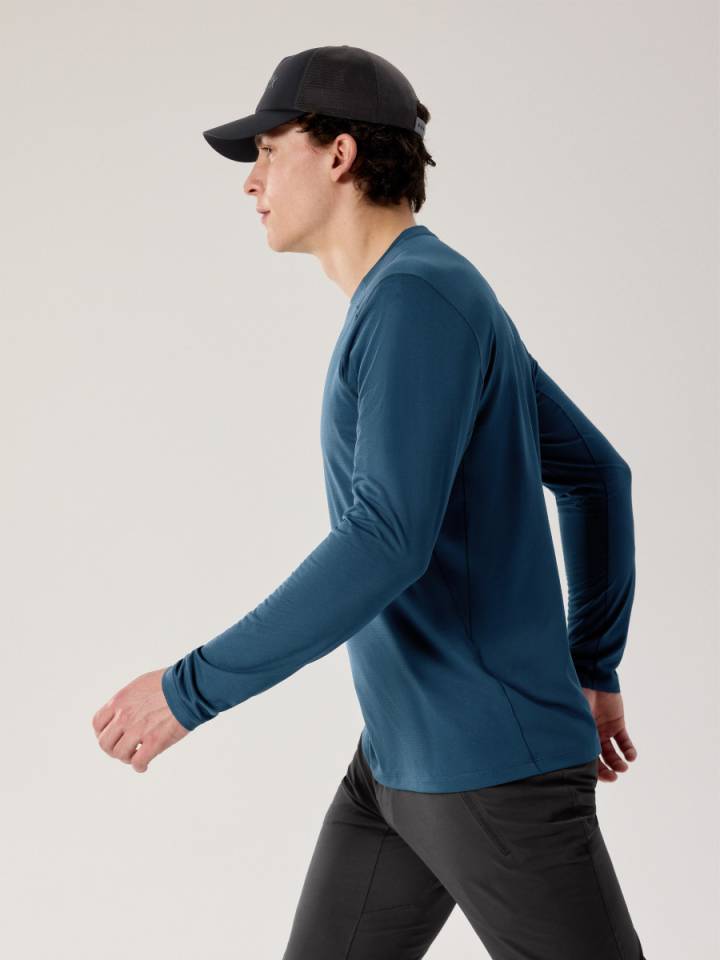 Arcteryx Cormac Crew LS ブルー Cormac Crew Neck Shirt LS Men's | Arc'teryx United States